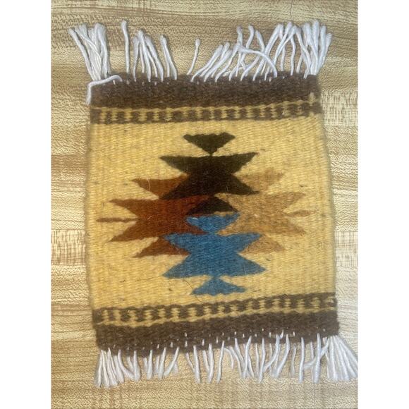 Set Of 4 Vintage NATIVE AMERICAN Handcrafted WOOL Woven COASTERS Southwestern - Picture 2 of 7